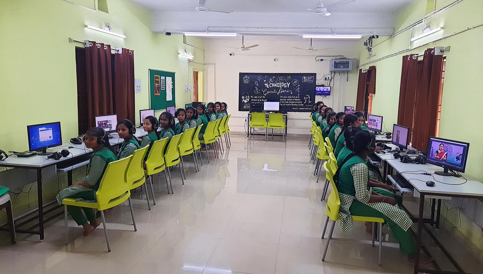 Smart Lab & Smart Classroom 